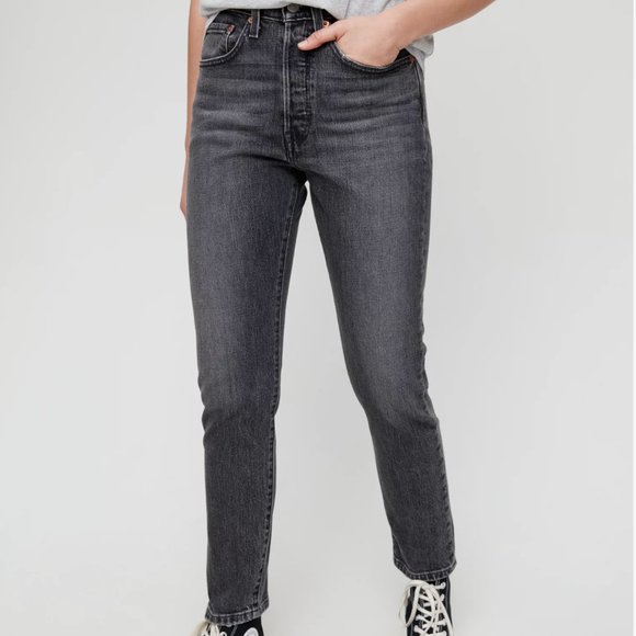 Levi’s Aritzia 501 Skinny in Size 26 - Picture 1 of 16